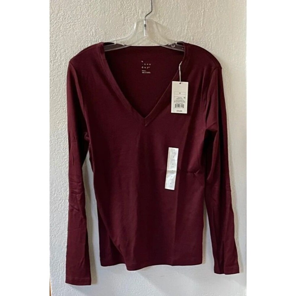 A New Day Burgundy Long Sleeve V-Neck Tee Womens Small NWT Soft Basic